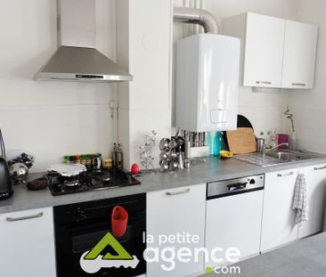 T3 rue Jean Jacques Rousseau avec garage. - Photo 4