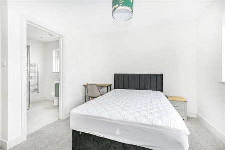 6 bedroom semi-detached house to rent - Photo 3