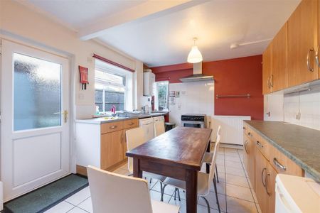 4 bedroom private hall to rent - Photo 5