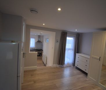 1 Bed Flat, Caulfield Road, E6 - Photo 1