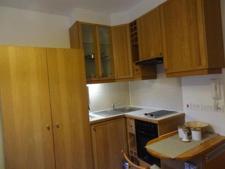 Flat 14 Finchley Road, Hampstead NW3 7AJ - Photo 4