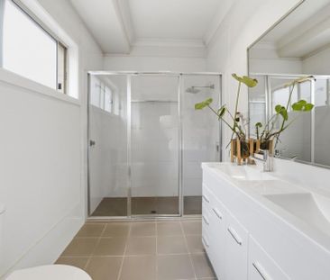 Beautiful Family Home - Photo 6