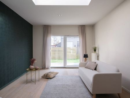 Ruime stadswoning met 4 slaapkamers en mooie buitenruimte - Foto 3