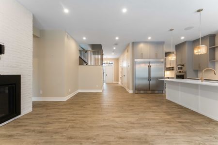 For Lease - 1961 CEDARLAKES Way, Greely - Metcalfe - Osgoode - Vernon and Area, Ontario - Photo 2