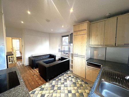 3 Bedroom Flat To Rent - Photo 4