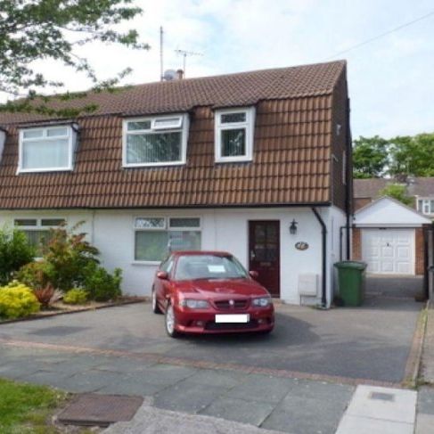 Westminster Drive, Bromborough - Photo 1