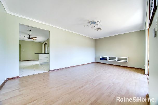 Stunning family home in Hope Valley!! - Photo 1