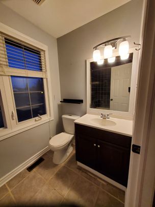 For Lease - 74 Barrydale Crescent, London North, Ontario - Photo 1