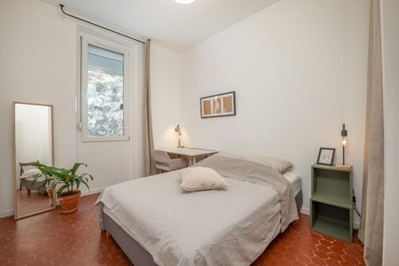 Location Appartement 5 pièces Meublé 92m² MARSEILLE 3ème - Photo 5