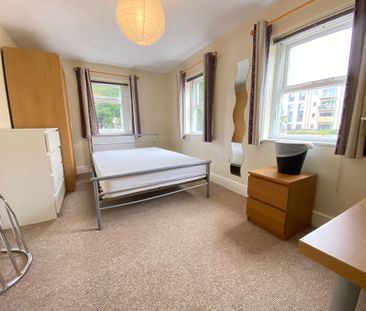 7 Bed Student Accommodation - Photo 5