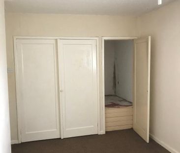 2 bedroom semi-detached house to rent - Photo 4