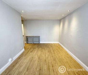 2 Bedroom Ground Flat to Rent - Photo 1