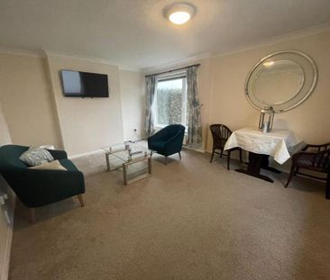 2 bedroom semi-detached house to rent - Photo 3