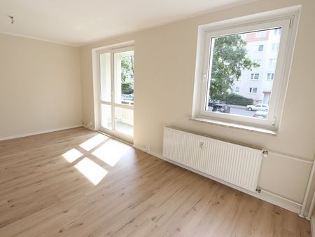 ERSTBEZUG ZUM JAHRESSTART! TOLLE 3-R MIT BALKON! - Foto 4