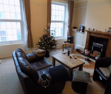 2 bedroom maisonette to rent - Photo 1