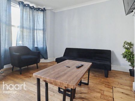 3 bedroom terraced house to rent - Photo 2