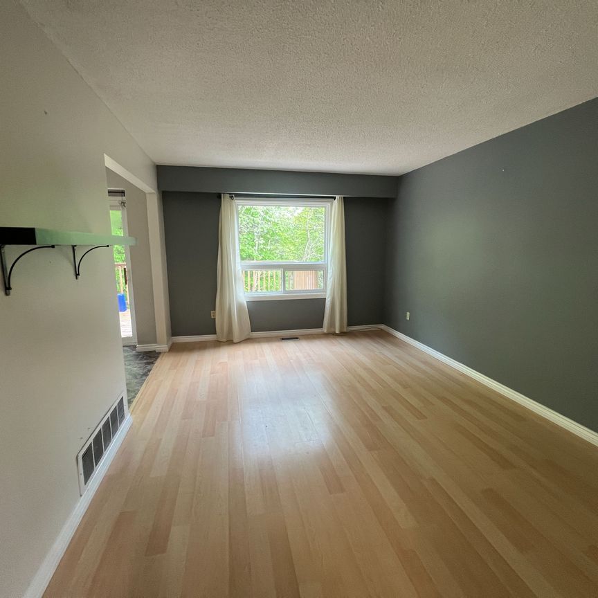 For Lease - 45 Burns Circle, Barrie, Ontario - Photo 1