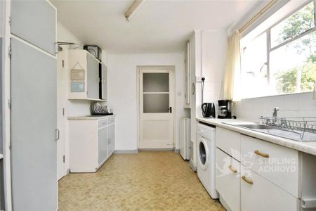 5 bedroom semi-detached house to rent - Photo 5