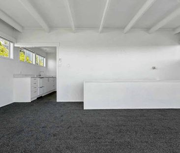 1/8 Rewi Street, Torbay - Photo 2