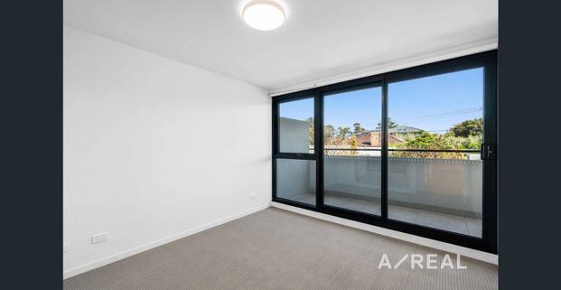 Stylishly 2-Bedroom Apartment in Prime Malvern East Location - Photo 1
