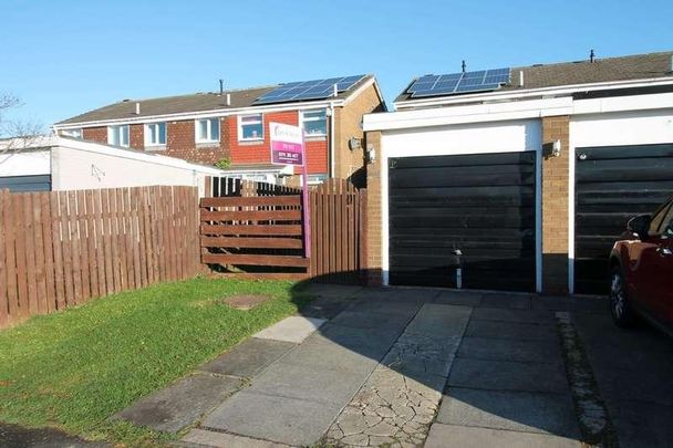 Sutton Close, Penshaw, Houghton-le-spring, DH4 - Photo 1