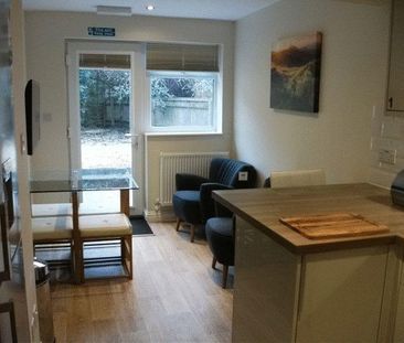 Mixed use to rent - Photo 2