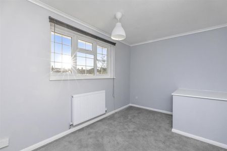 2 bedroom semi-detached house to rent - Photo 3