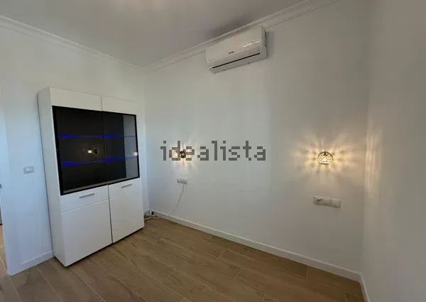 Alquiler de piso en Calle Las Adelfas, 10