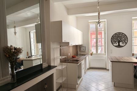 Studio Rénové dans le Centre Historique - Photo 3