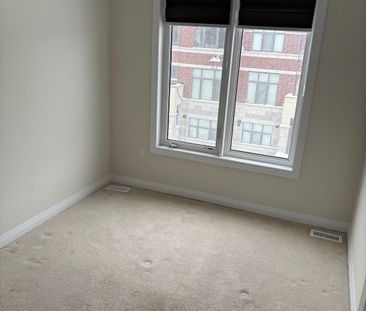 For Lease - 29 Millman Lane, Richmond Hill, Ontario - Photo 2