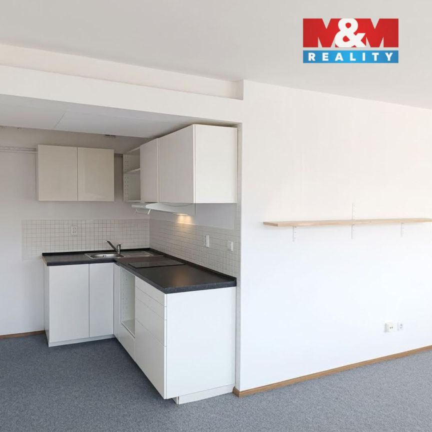 Pronájem bytu 1+kk a garsoniéry 30 m² - Photo 1