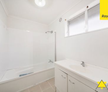 Modern Comfort in Prime New Lynn Location - Photo 4