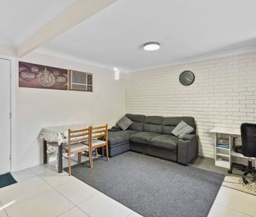 Neat & Convenient Living in the Heart of Woodridge - Photo 2