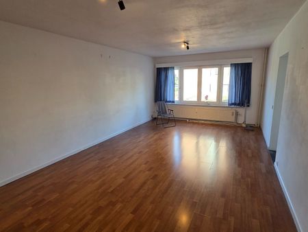 Gerenoveerd appartement met 2 slaapkamers, terras en garagebox te huur in Heverlee - Photo 4