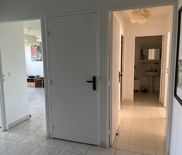 Location Appartement 3 pièces 71m² LYON 4ème - Photo 2