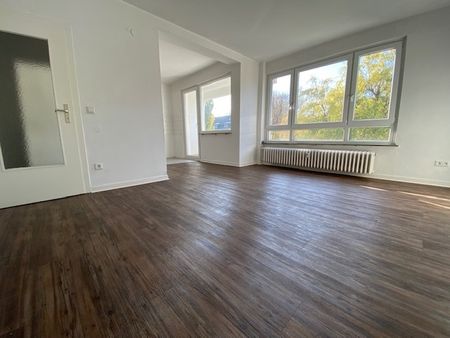 *** Charmante 2-Zimmerwohnung mit großem S-W-Balkon in ruhiger Lage! *** - Photo 4