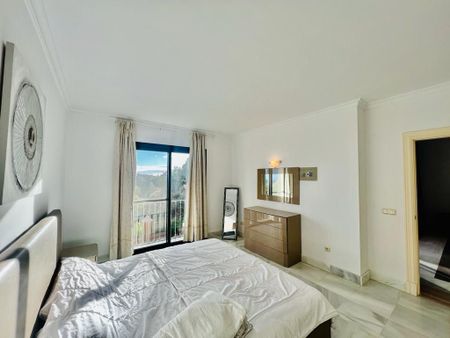 Apartamento de alquiler en Cerro Artola, 11, La Quinta - Photo 2