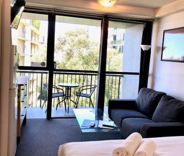 Fully Contained Apartment Rental Property, South Brisbane QLD - Photo 4