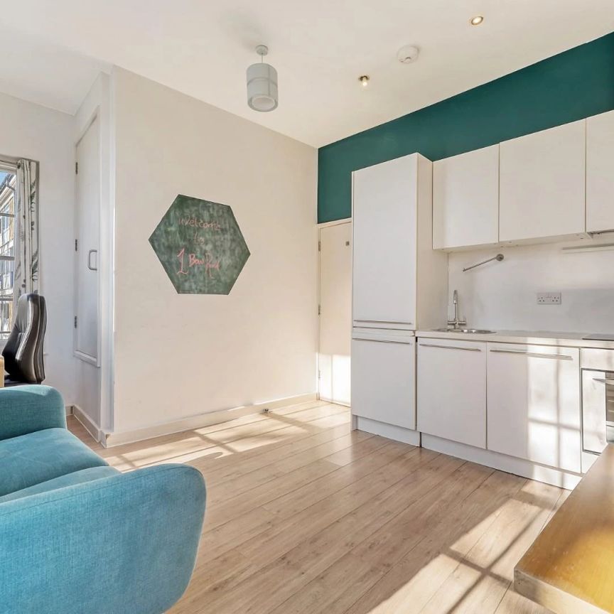 1 Bedroom Flat - First Floor - Photo 1