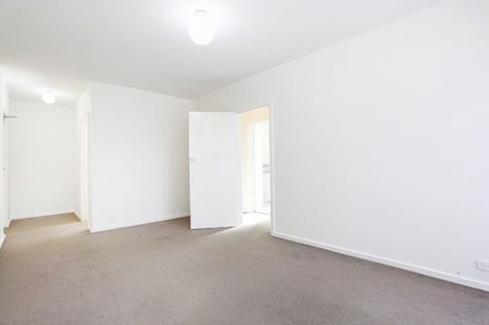 2/20 Valentine Grove, Armadale VIC 3143 - Apartment For Rent | Domain - Photo 4