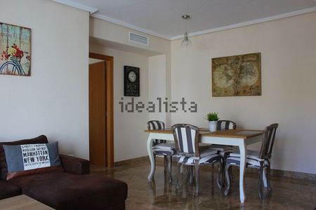 Alquiler de piso en Calle Igualeja - Photo 2