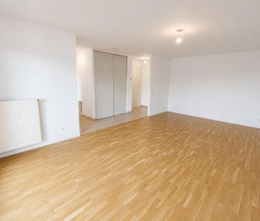 Location Appartement 5 pièces 103m² VILLEURBANNE 69100 - Photo 1