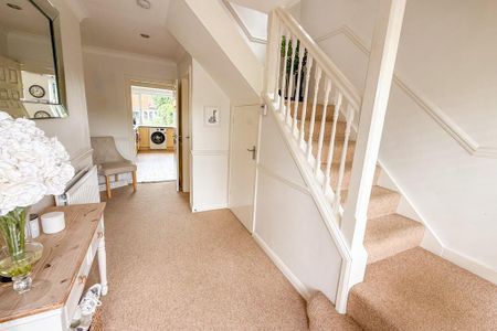 3 bedroom semi-detached house to rent - Photo 2