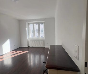 Erstbezug nach Renovierung mit neuer Küche - Foto 1