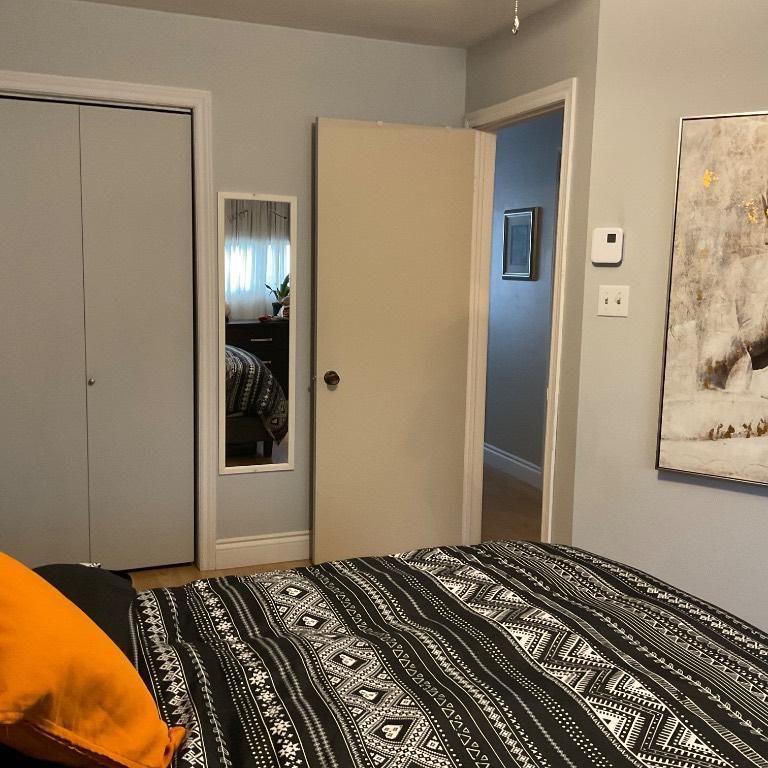 MÉTRO LAVAL 31/2 HAUT DE TRIPLEX ENTRÉE PRIVÉE LIBRE LE 1er AVRIL - Photo 1