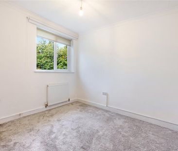 3 bedroom detached house to rent - Photo 3