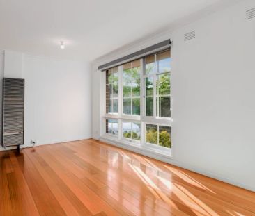 2 Bed, 1 Bath - Photo 2