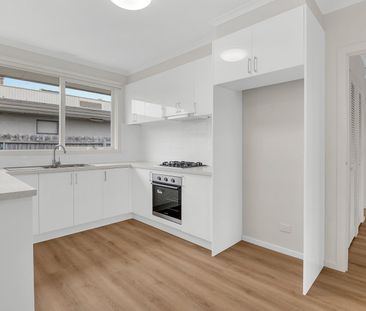 4/77 Pine Street, Reservoir VIC 3073 - Photo 4