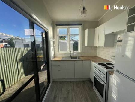 For Rent On Fitzroy - Photo 5