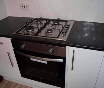Well-presented 1 bedroom unfurnished mid-terrace in town of Driffield - Photo 2